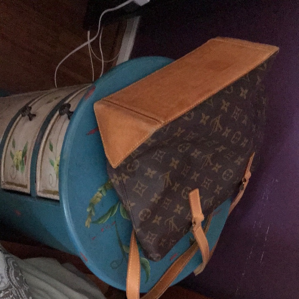 Authentic Louis Vuitton bag
